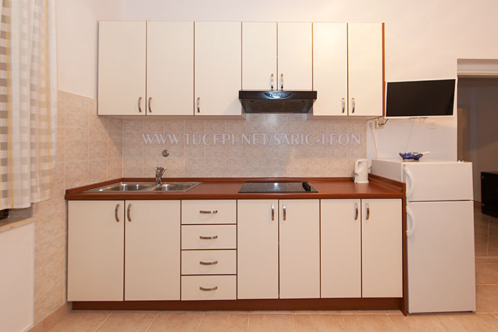 kitchen - Apartments Marija Šarić, Tučepi