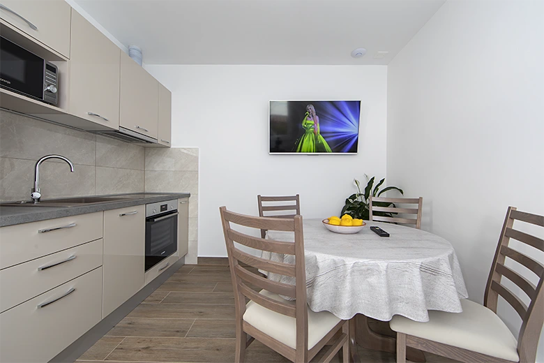 dining room - Apartments Marija Šarić, Tučepi