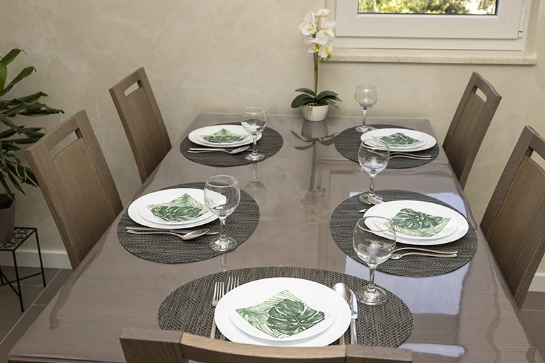 dining room - Apartments Leon Šarić, Tučepi