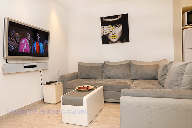 Apartments Sandra Šarić, Tučepi - living room