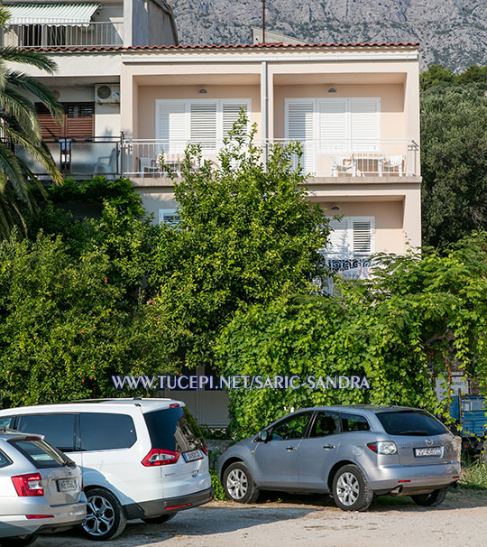 Apartments Sandra Šarić, Tučepi - house