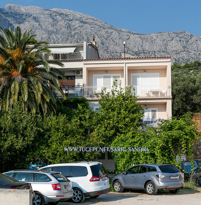 Apartments Sandra Šarić, Tučepi - house