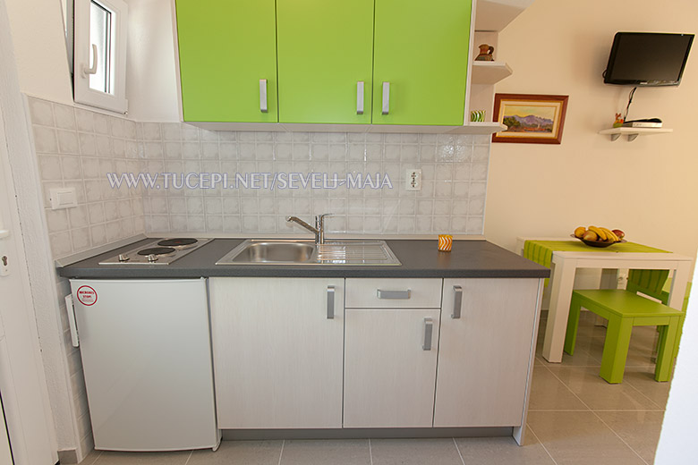 kitchen - apartments Maja Ševelj, Tučepi