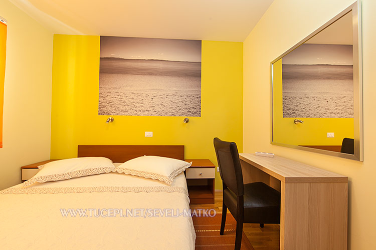 apartments Matko Ševelj, Tučepi - bedroom