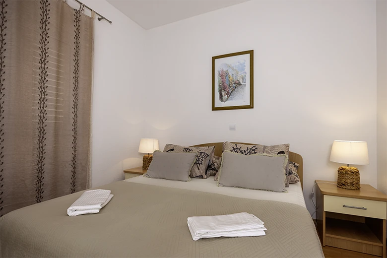 Apartments Silva, Tučepi - bedroom