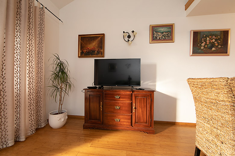 Apartments Silva, Tučepi - living room