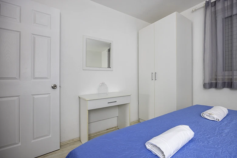 Apartments Silva, Tučepi - bedroom