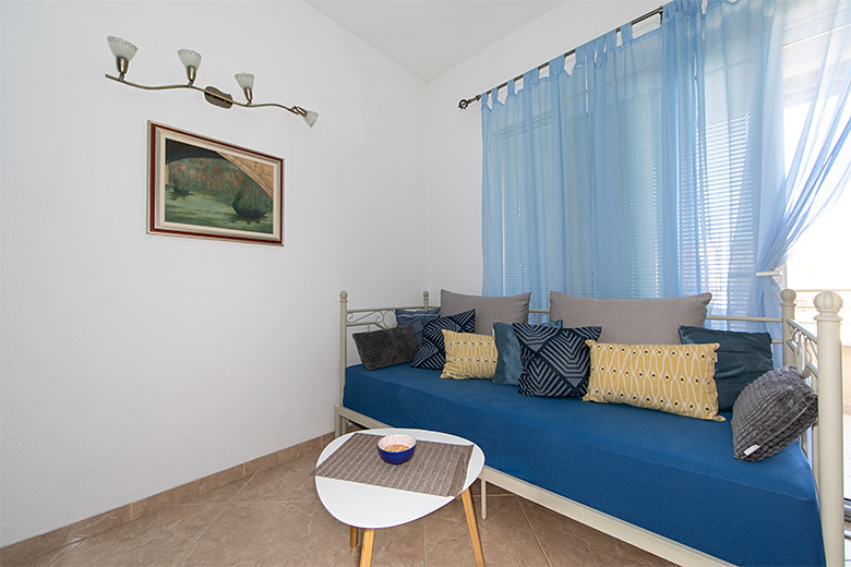 Apartments Silva, Tučepi - living room