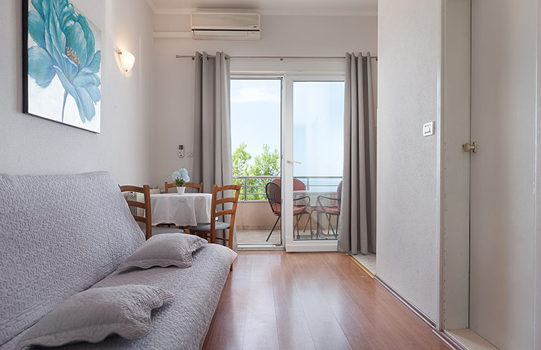 Apartments Šimić, Tučepi - living room