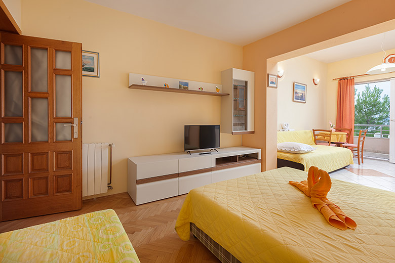 Apartments Šimić, Tučepi - bedroom