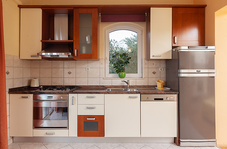 Apartments Šimić, Tučepi - kitchen