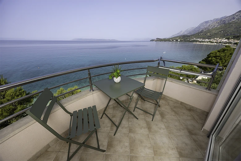 Apartments Šimić, Tučepi - balcony with sea view