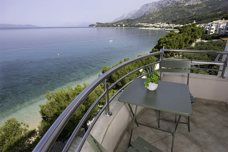 Apartments Šimić, Tučepi - balcony with sea view