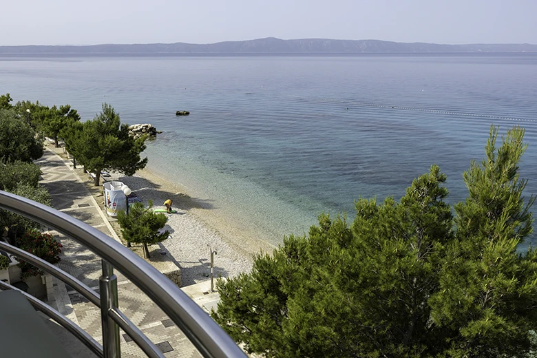 Apartments Šimić, Tučepi - balcony with sea view