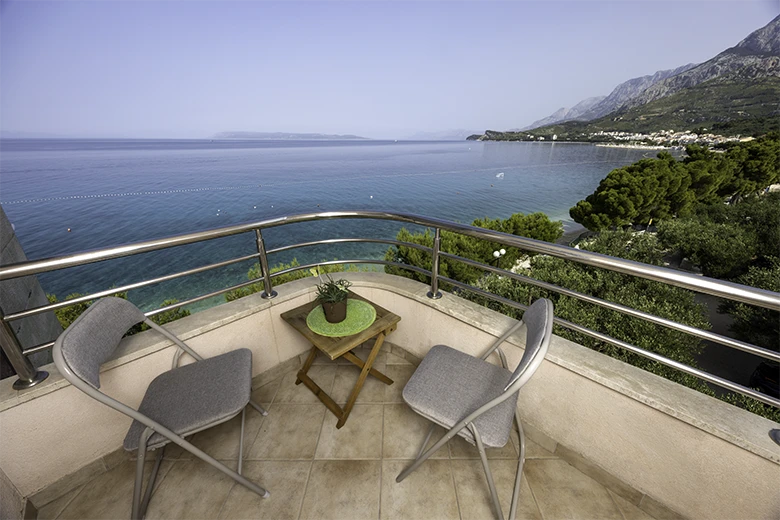 Apartments Šimić, Tučepi - balcony with sea view