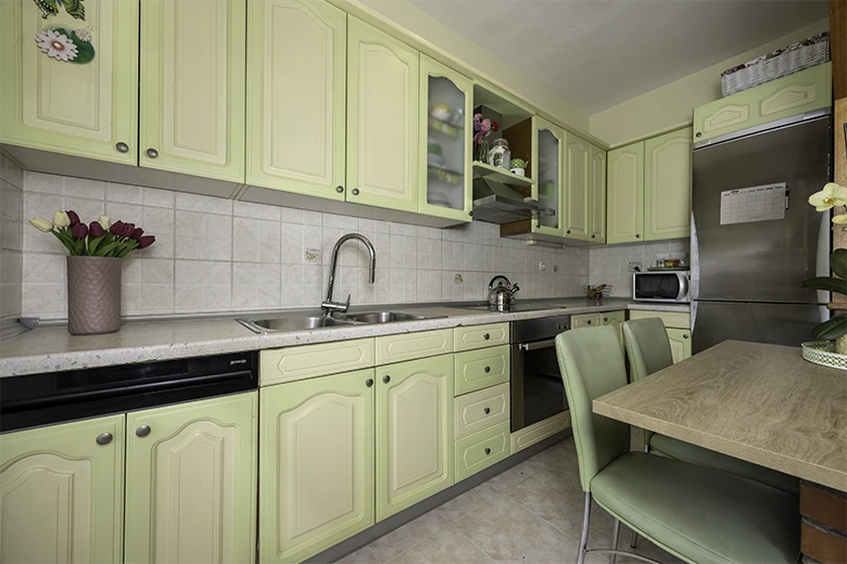 Apartments Šimić, Tučepi - kitchen