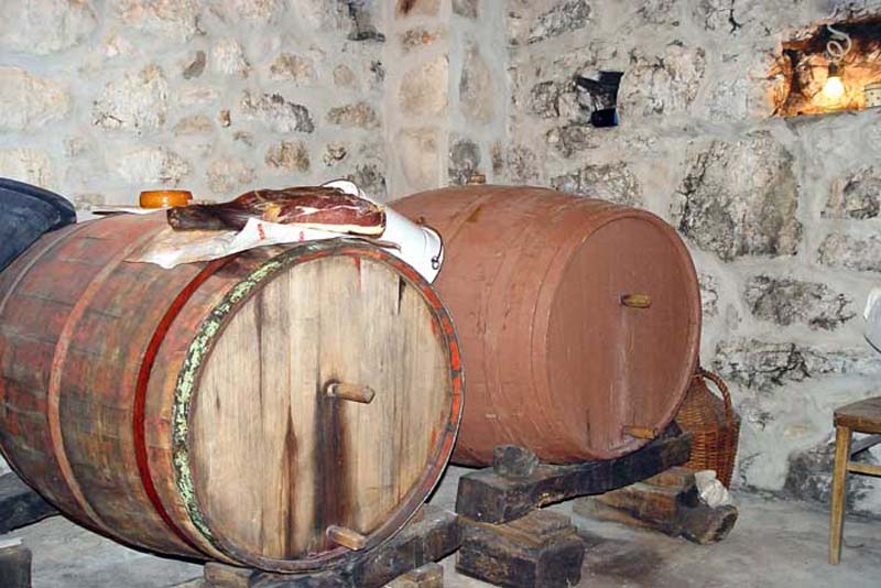 Villa Šimić, Tučepi, wine barrels
