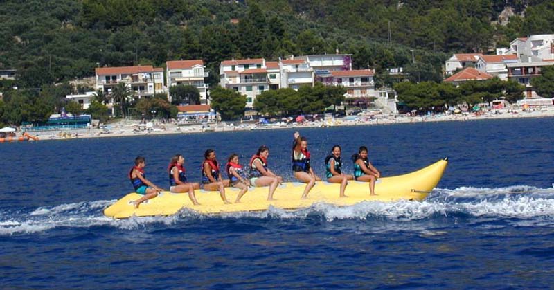 bumpy jumpy on sea, Watersport centre, Tučepi