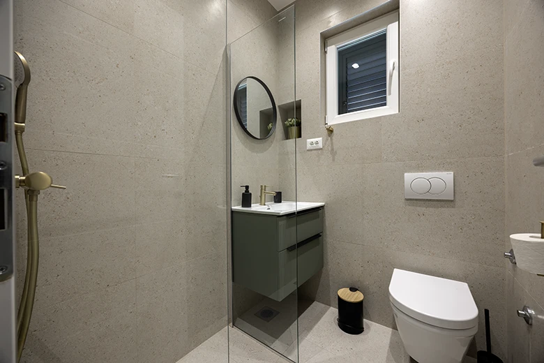 Apartments Šućur, Tučepi - bathroom
