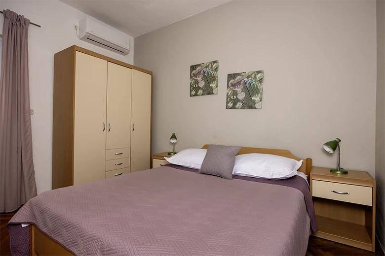 Apartments Šućur, Tučepi - bedroom