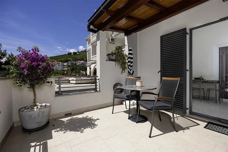 Apartments Šućur, Tučepi - veranda