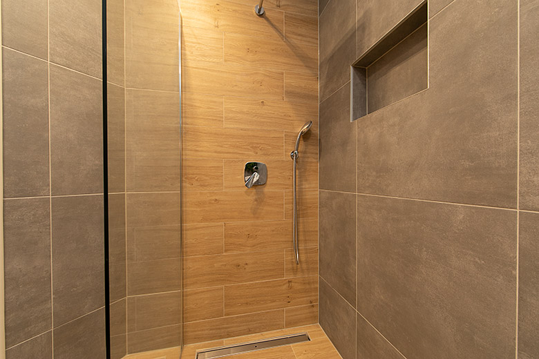 Apartments Šućur, Tučepi - bathroom