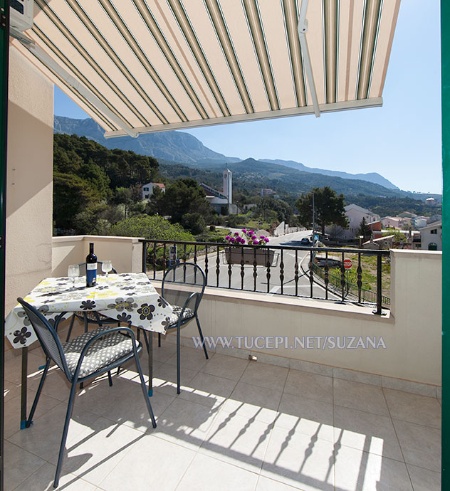 apartments Suzana, Tuepi - balcony with mountain view