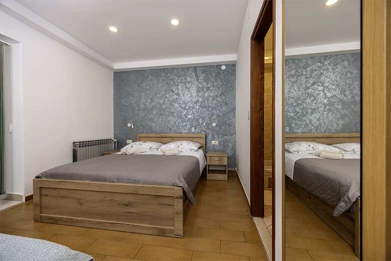 Apartments Caluna, Tučepi - bedroom