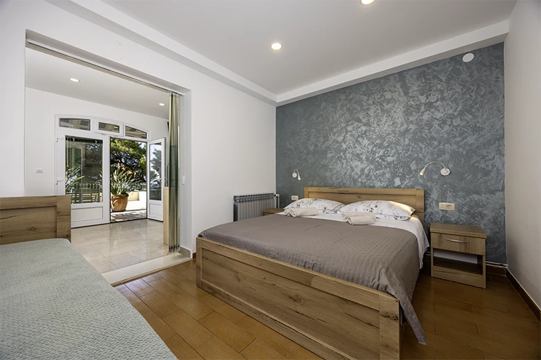 Apartments Caluna, Tučepi - bedroom