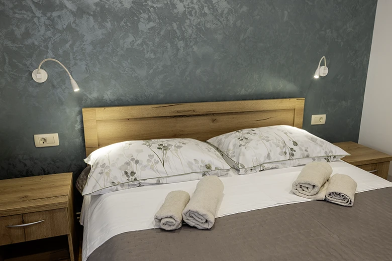 Apartments Caluna, Tučepi - bedroom