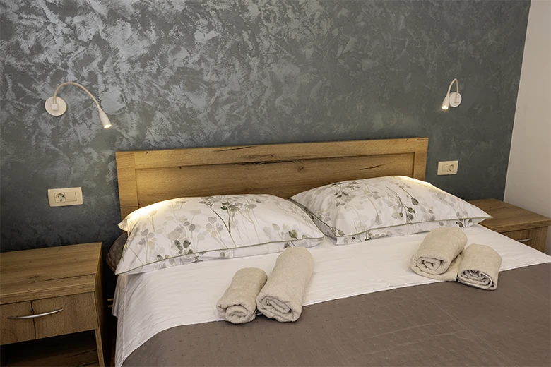 Apartments Caluna, Tučepi - bedroom