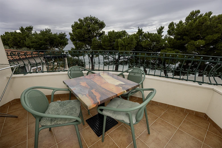 Apartments Caluna, Tučepi - balcony with sea view