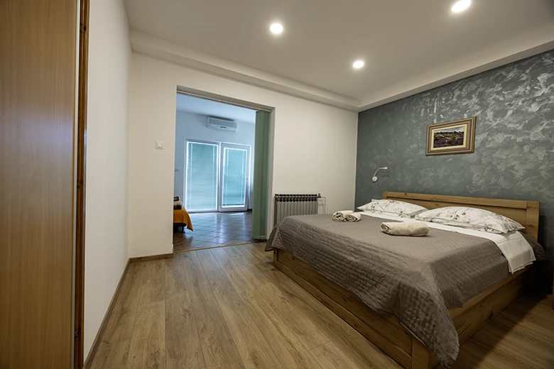 Apartments Caluna, Tučepi - bedroom
