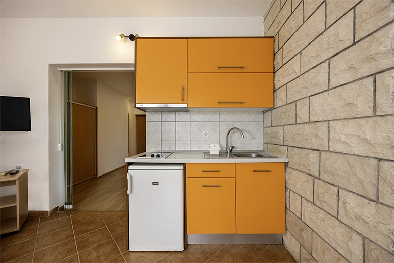 Apartments Caluna, Tučepi - kitchen