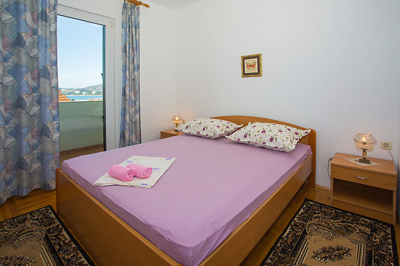 Apartments Svjetlana, Tučepi - bedroom