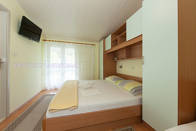 Apartments Tomaš, Tučepi - bedroom