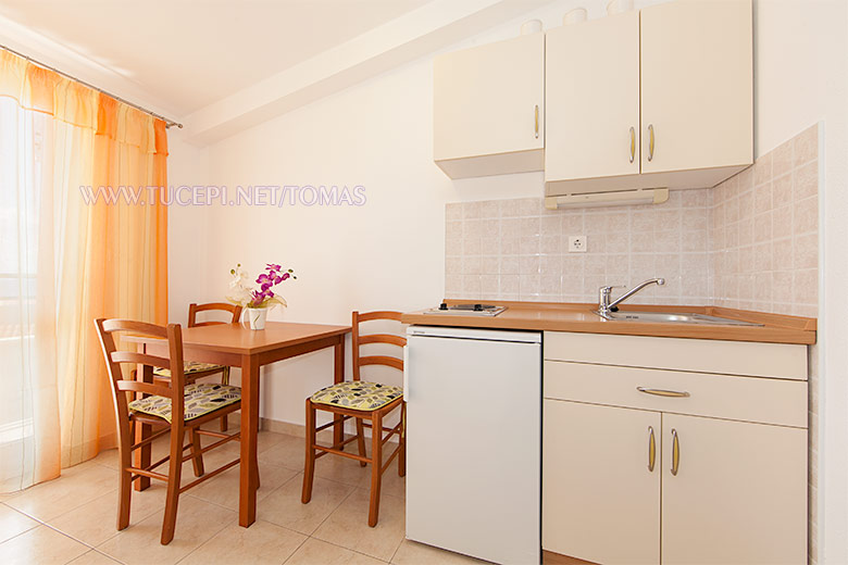 Apartments Tonći Tomaš, Tučepi - kitchen