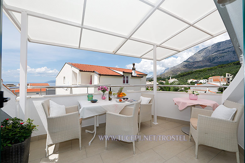 Apartments Trostel, Tučepi - terrace with sea view