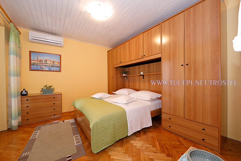 Apartments Trostel, Tučepi - bedroom