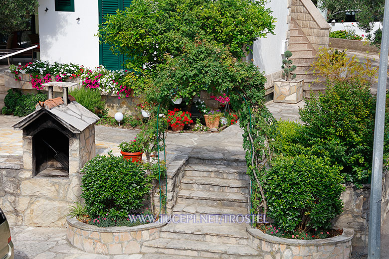 Apartments Trostel, Tučepi - house