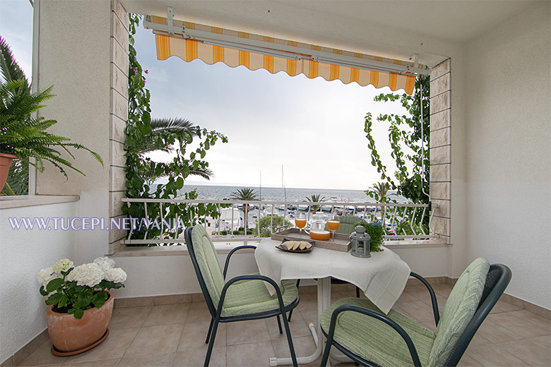 Apartments Vanja - balcony with sea view