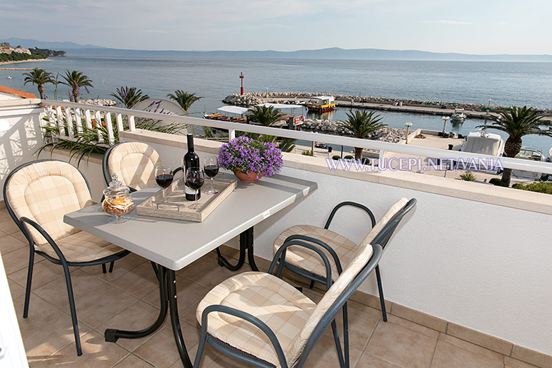 Apartments Vanja - balcony with seaview