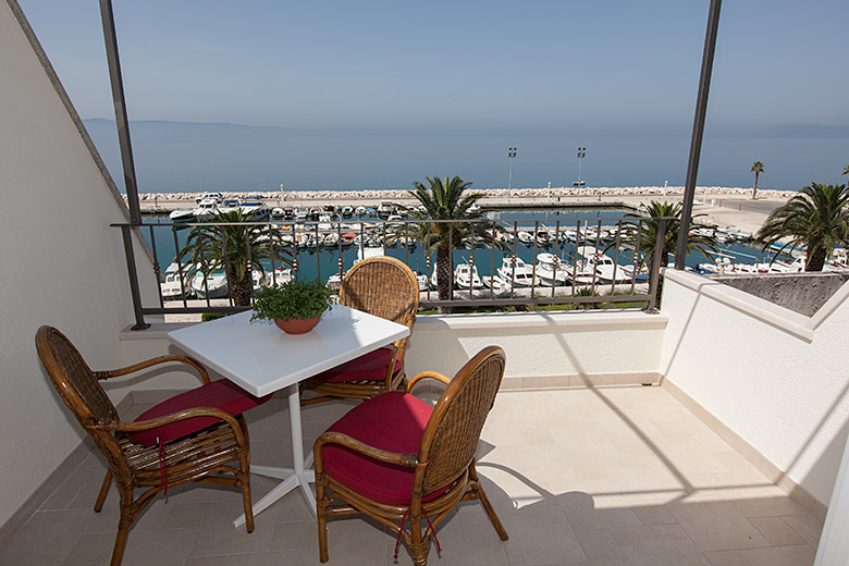 Apartments Vanja, Tučepi - balcony with sea view