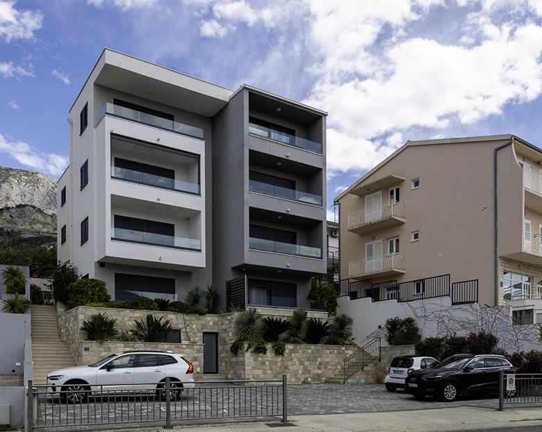 Premium Suites Apartments Vela, Tučepi, house and parking