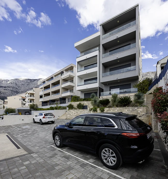 Premium Suites Apartments Vela, Tučepi, house and parking