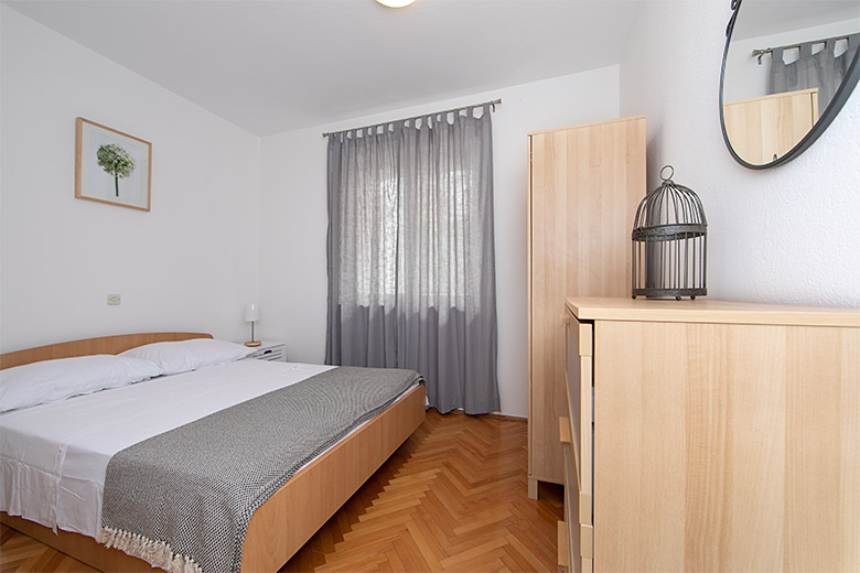 Apartments Veronika, Tučepi - bedroom