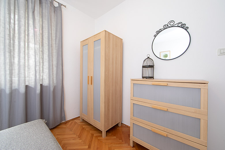 Apartments Veronika, Tučepi - bedroom