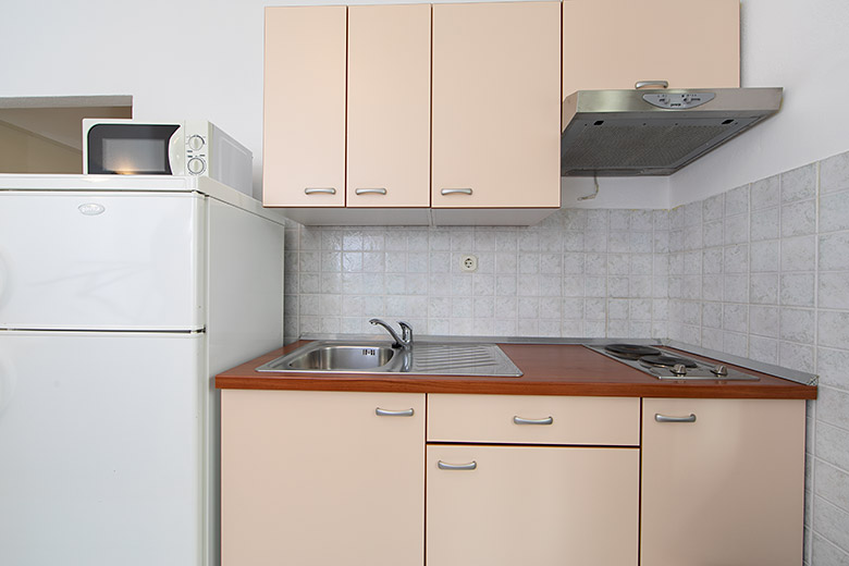 Apartments Veronika, Tučepi - kitchen