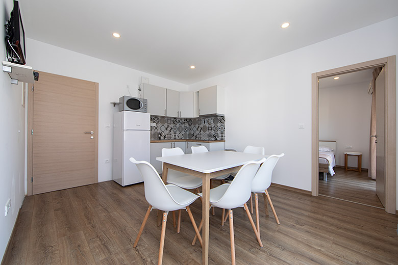 Apartments Veronika, Tučepi - dining room