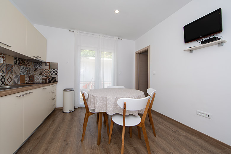 Apartments Veronika, Tučepi - dining room